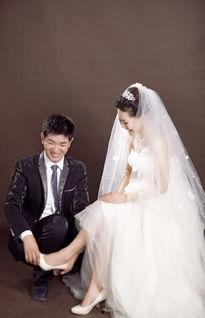 威薇和老公的结婚照片,结婚照中的幸福时光