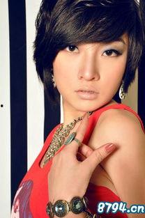 黄石台女主播,魅力绽放，人气飙升的直播传奇