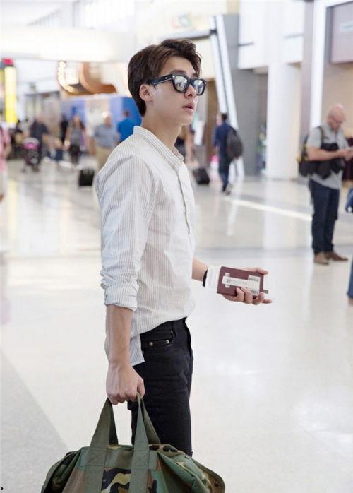 李易峰白衬衫图片