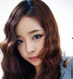 短发水波纹烫发图片,轻盈灵动，尽显时尚魅力