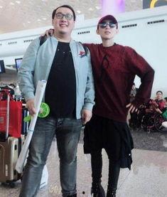 戴佩妮和搞笑歌迷合影,温馨瞬间传递音乐魅力