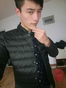 男生生活照洗澡自拍,揭秘男生生活照中的洗澡自拍奥秘