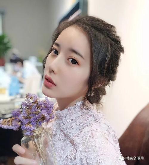 演员莫嘉倪,光影交织下的璀璨星途